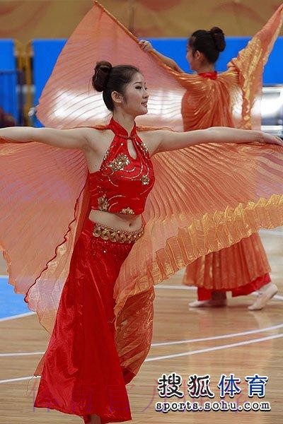 福建男篮啦啦队分享舞蹈:旋律一响,属于金碟豹的DNA马上觉醒 福建男篮啦啦队分享舞蹈:旋律一响,属于金碟豹的DNA马上觉醒